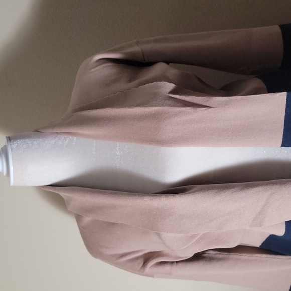 Vince Cardigan - Picture 2 of 10